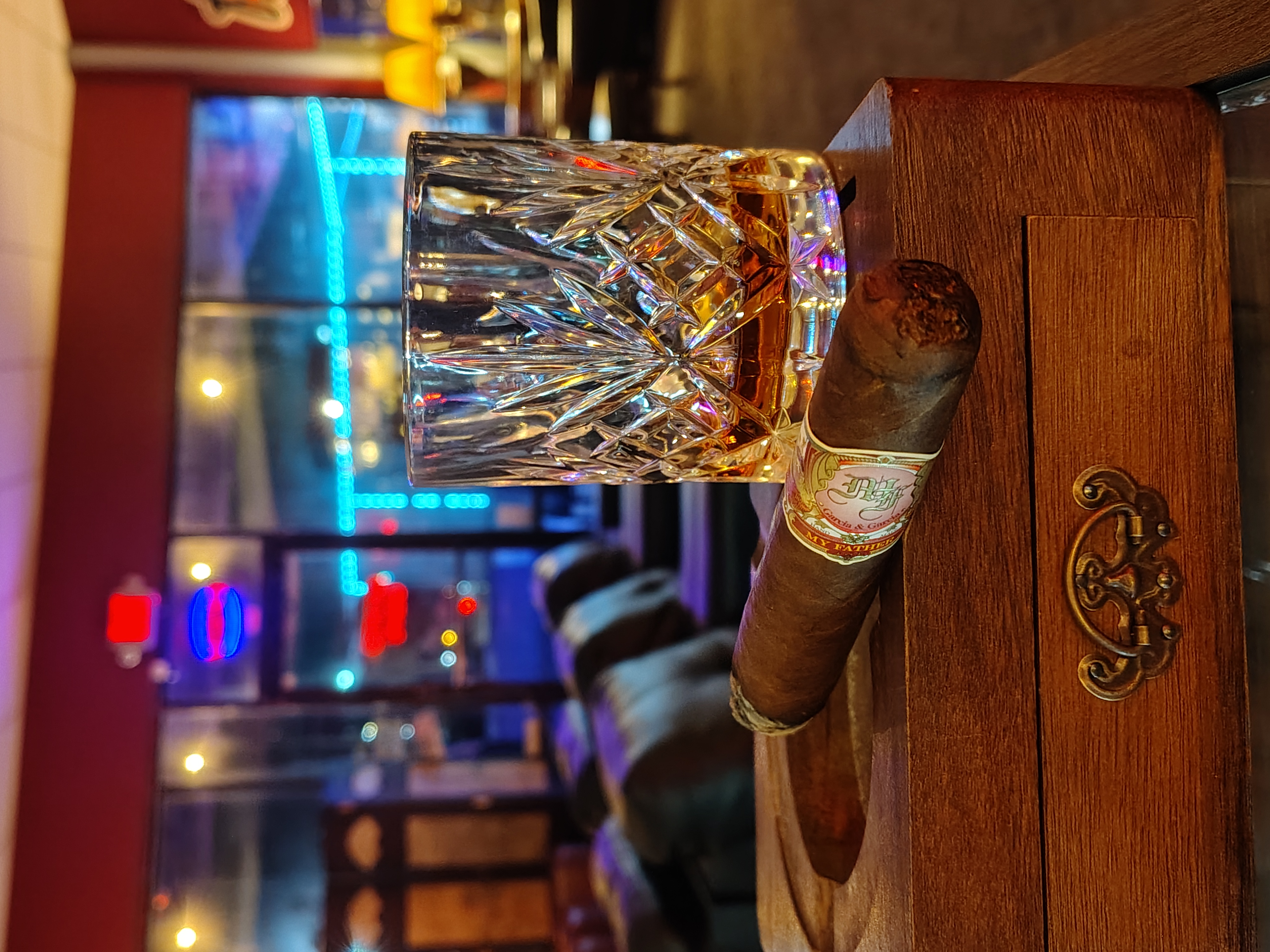 Carlos Cabeza Cigar Lounge