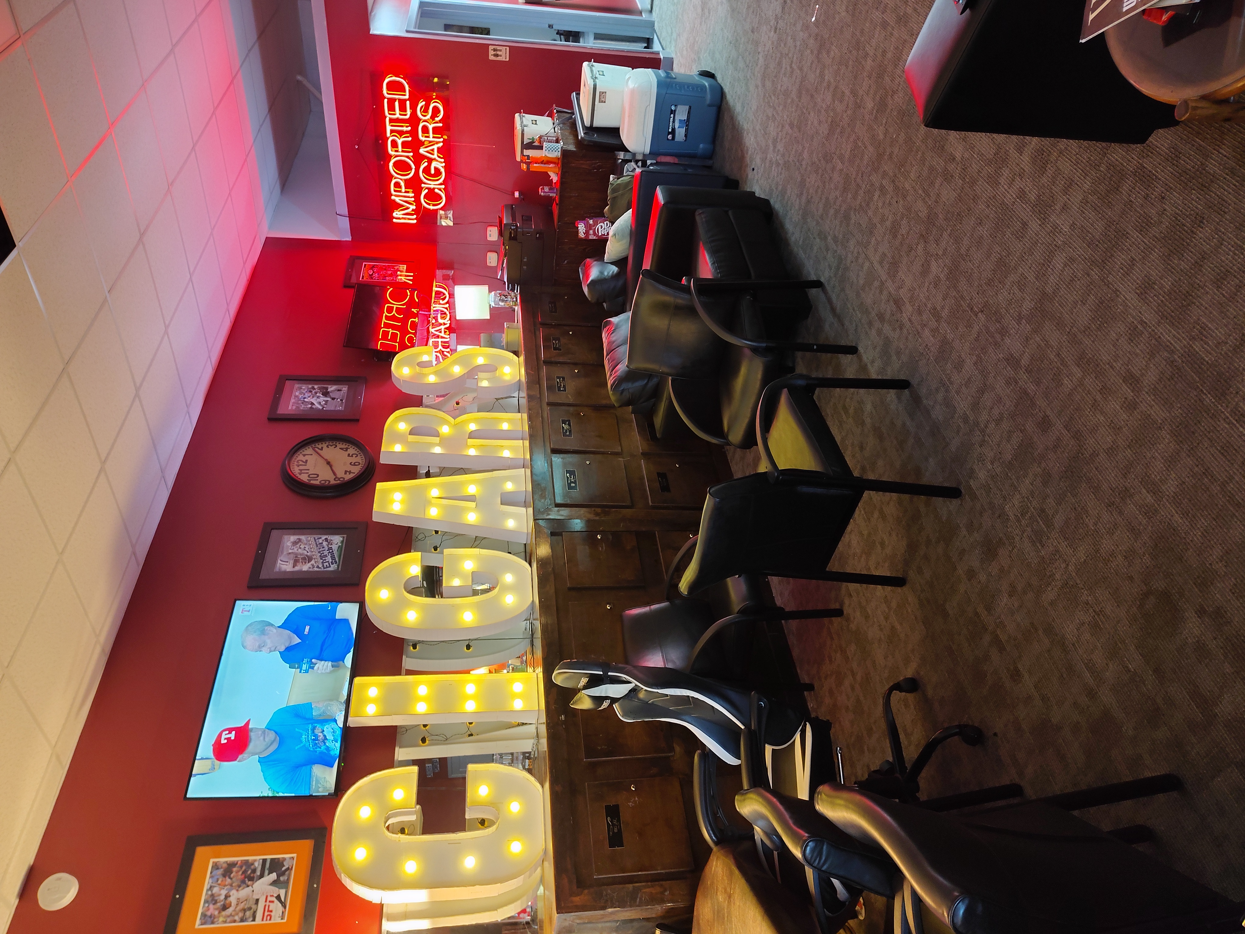 Carlos Cabeza Cigar Lounge