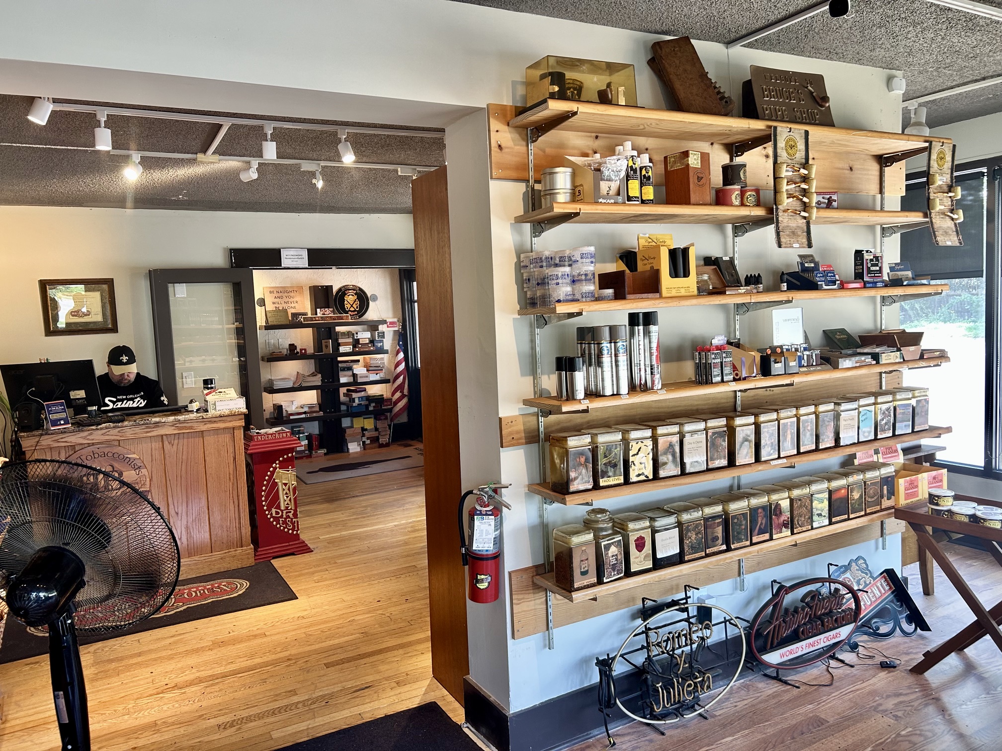 B & B Tobacconists