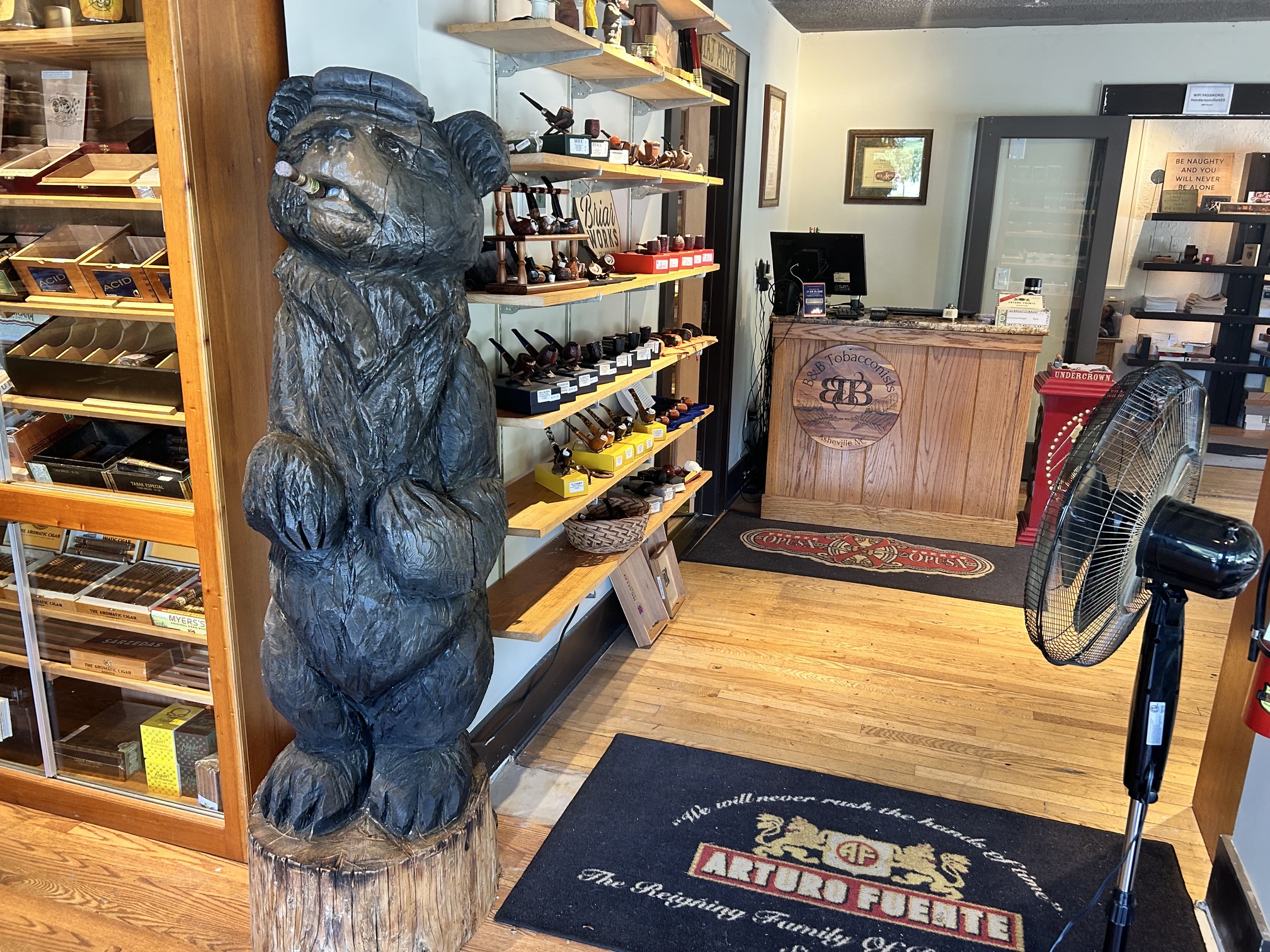 B & B Tobacconists